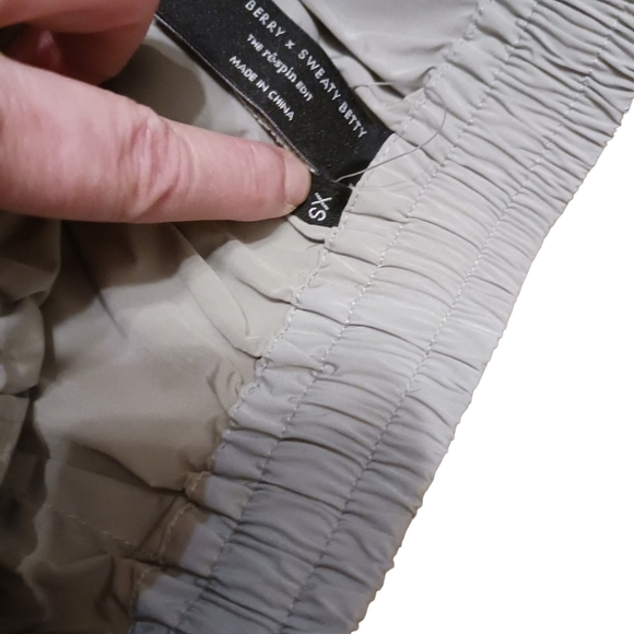 Sweaty Betty x Halle Berry Colab Maia Woven Jogger Celery Green Pants Ladies XS - Picture 6 of 8